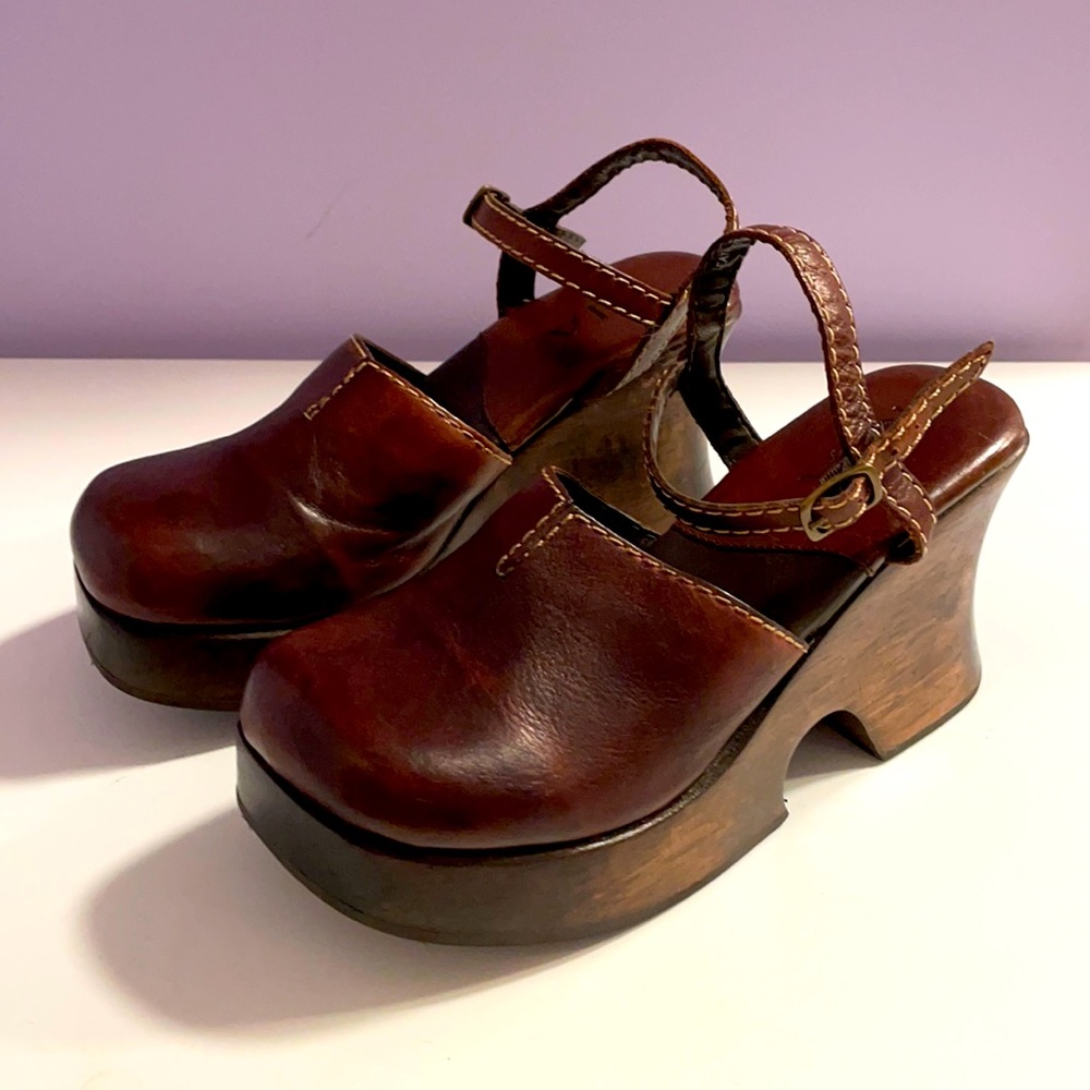 MIA Clogs